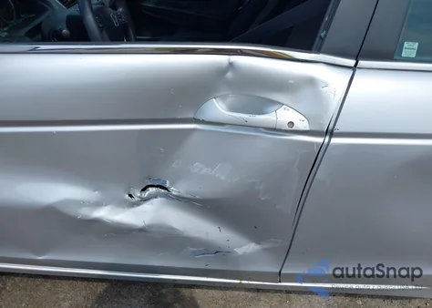 2009 Honda Accord 2.4 Lx z USA, uszkodzony, nr VIN 1HGCP26329A117819